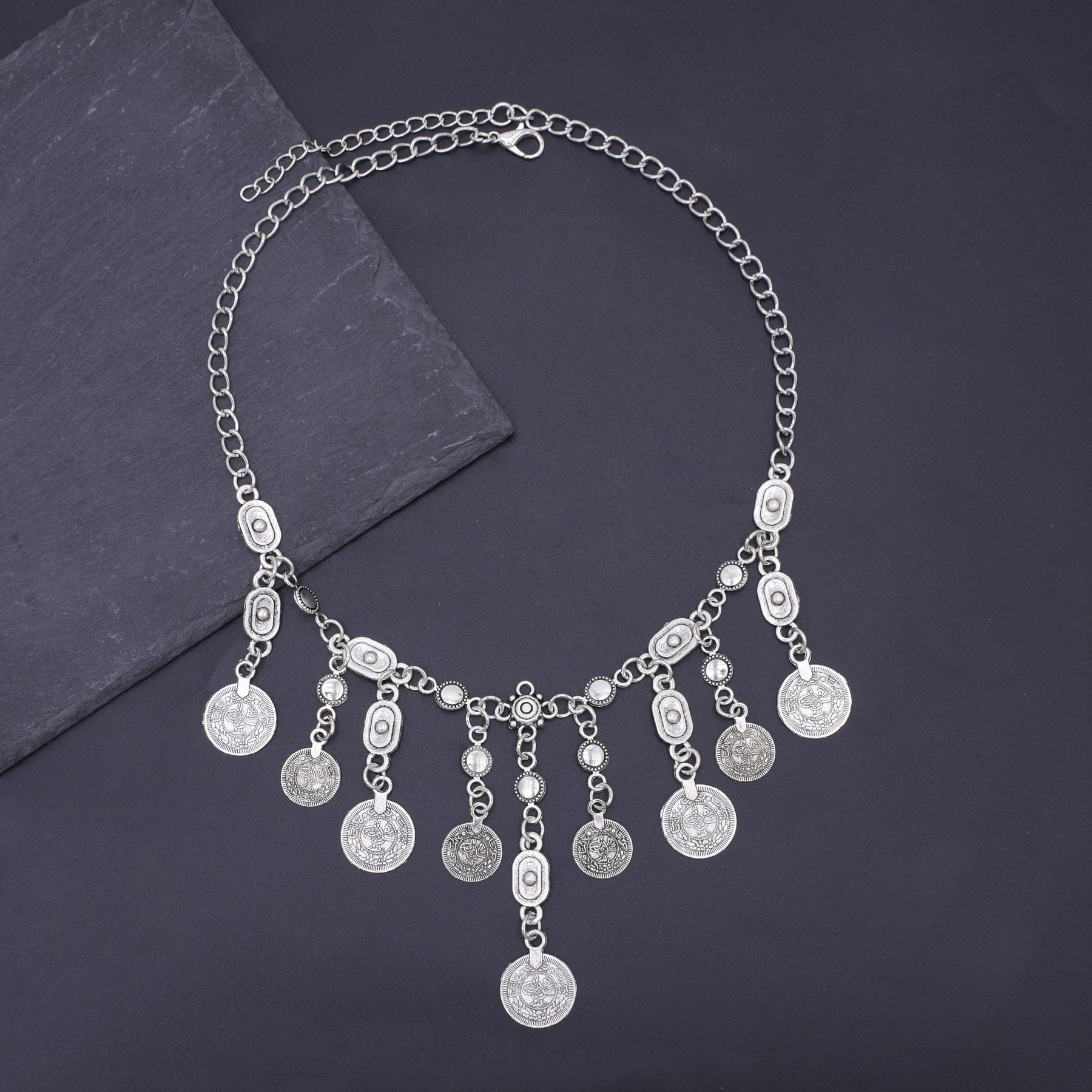 Collier pendentif pièce de mon - Ethnic Fashion Co In avis et prix